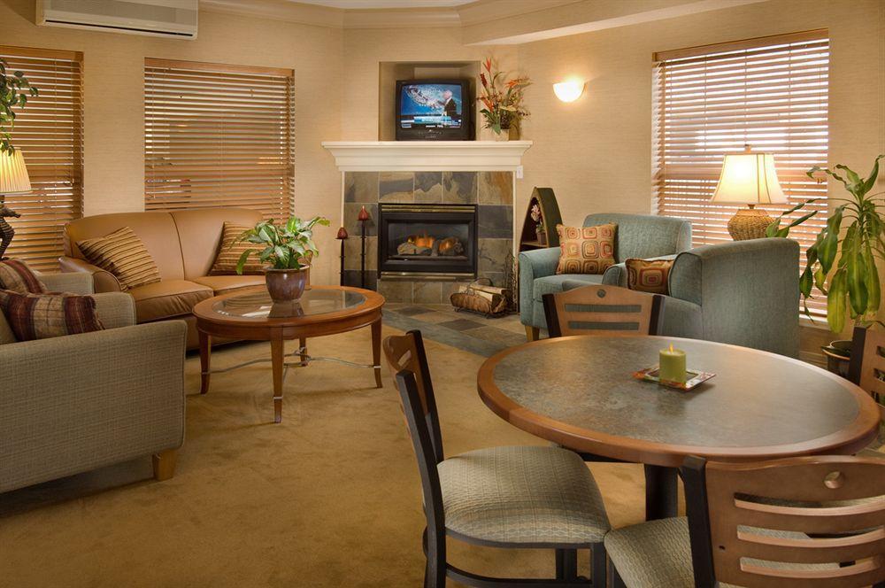 Elizabeth Oceanfront Suites, Ascend Hotel Collection Newport Exterior photo