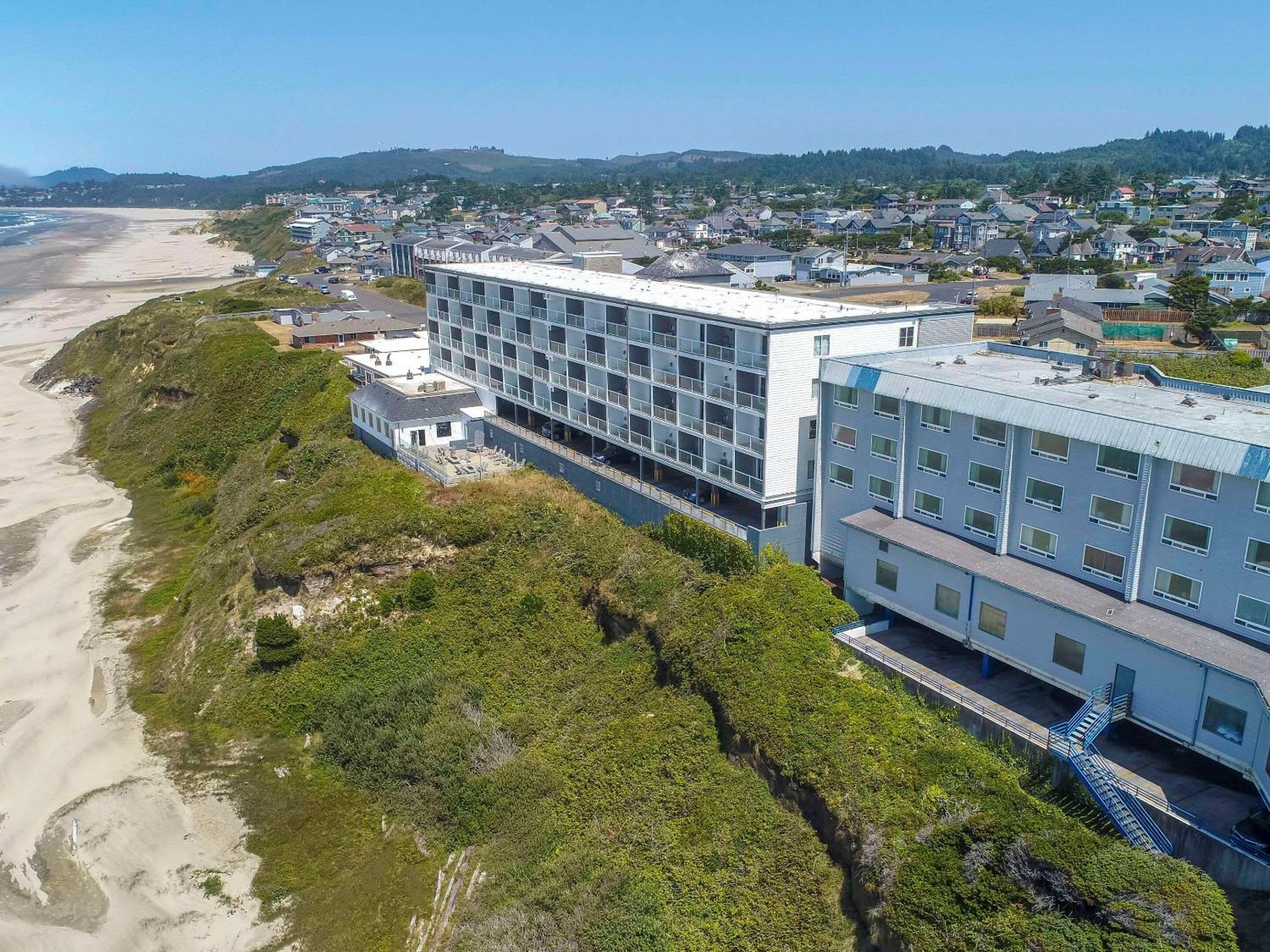 Elizabeth Oceanfront Suites, Ascend Hotel Collection Newport Exterior photo